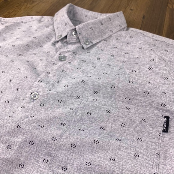 Molokai Surf Men’s Button Down Slim Fit Short Sleeve Shirt Medium NWOT - Picture 2 of 9